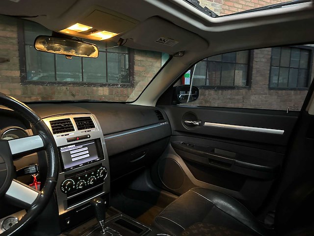 Dodge charger srt8 6.1 v8 425pk 2008 youngtimer - afbeelding 9 van  41