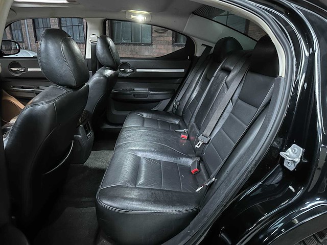 Dodge charger srt8 6.1 v8 425pk 2008 youngtimer - afbeelding 23 van  41