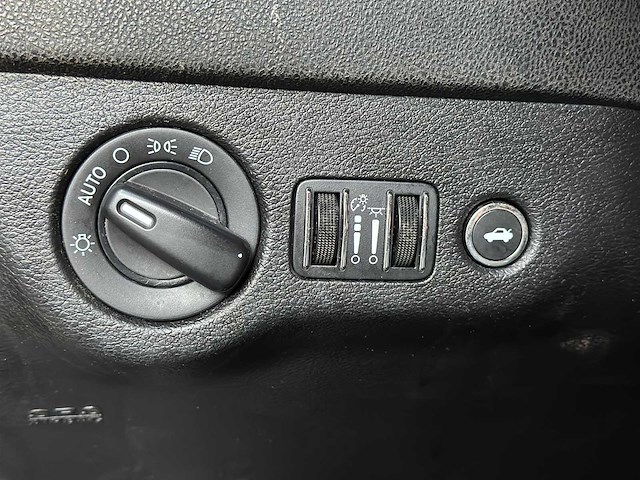 Dodge charger sxt 3.6 v6 296pk 2021 - afbeelding 7 van  17