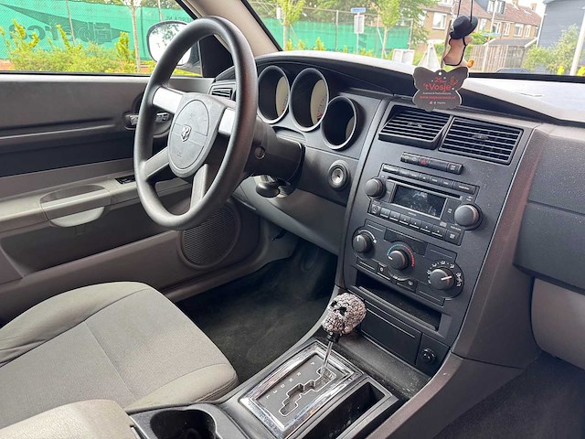 Dodge magnum automaat 77-glk-3 - afbeelding 13 van  14