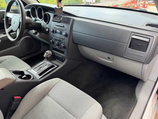 Dodge magnum automaat 77-glk-3 - afbeelding 2 van  21