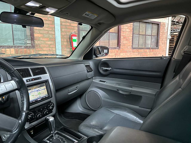 Dodge magnum rt hemi 5.7 v8 380pk 2005 - youngtimer - afbeelding 11 van  39