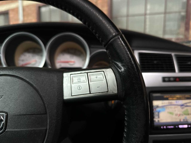 Dodge magnum rt hemi 5.7 v8 380pk 2005 - youngtimer - afbeelding 16 van  39