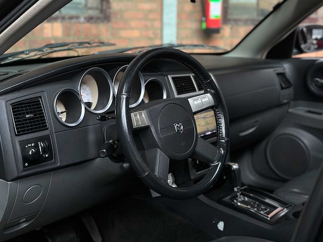 Dodge magnum rt hemi 5.7 v8 380pk 2005 - youngtimer - afbeelding 9 van  39