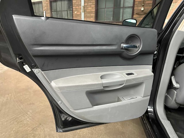 Dodge magnum rt hemi 5.7 v8 380pk 2005 - youngtimer - afbeelding 24 van  39