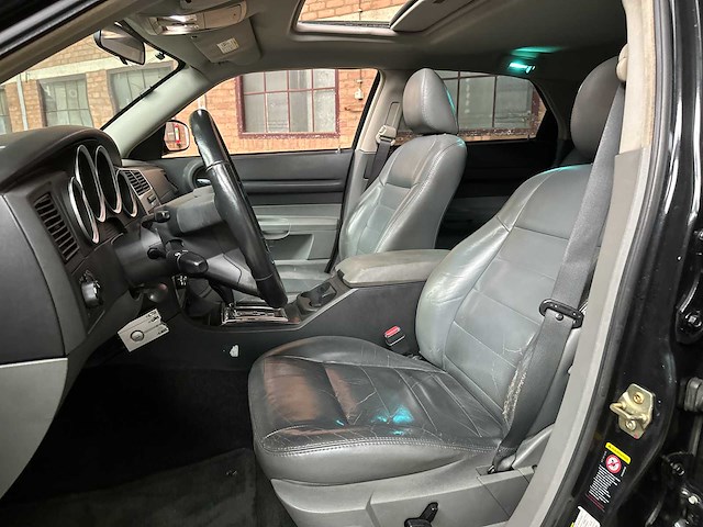 Dodge magnum rt hemi 5.7 v8 380pk 2005 - youngtimer - afbeelding 30 van  39