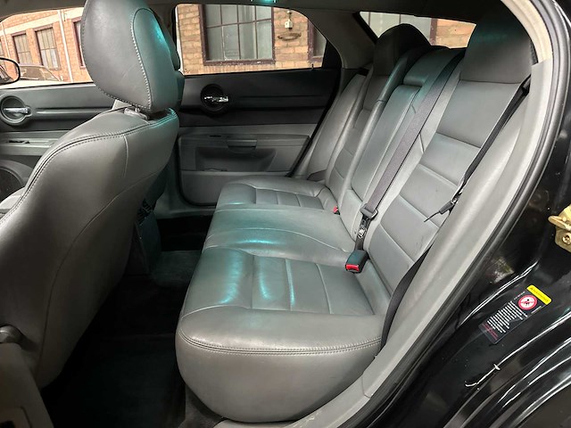 Dodge magnum rt hemi 5.7 v8 380pk 2005 - youngtimer - afbeelding 31 van  39