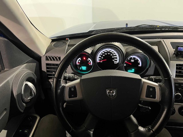 Dodge nitro 2.8 crd, 45-vvr-8 - afbeelding 2 van  14