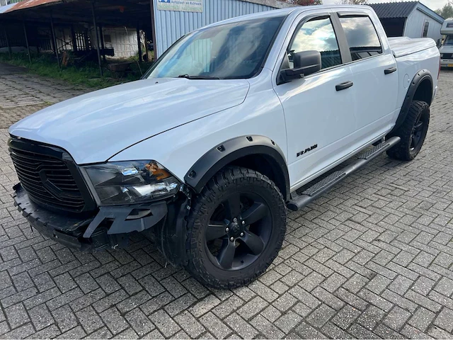 Dodge ram - 1500 5.7 v8 - 4x4 - cc big h. - bedrijfswagen - 2022 - afbeelding 14 van  17