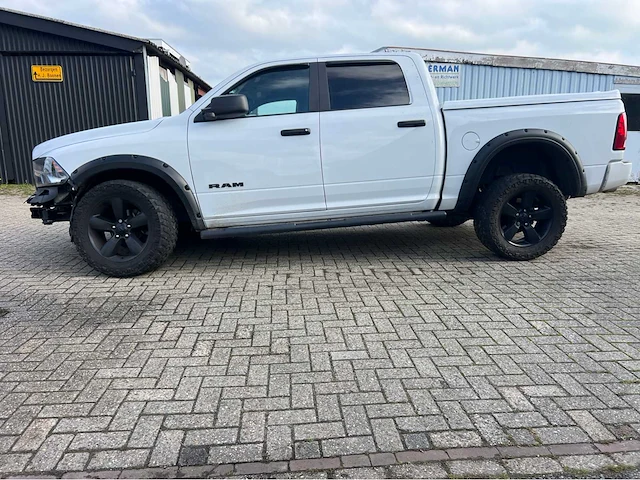 Dodge ram - 1500 5.7 v8 - 4x4 - cc big h. - bedrijfswagen - 2022 - afbeelding 15 van  17