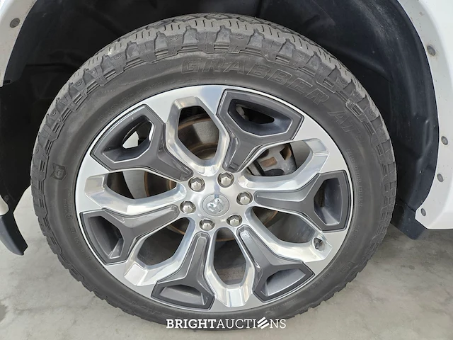 Dodge ram 1500 4x4 crew cab limited 5.7 v8 402pk 2019 (origineel-nl), vbv-05-l - afbeelding 39 van  47