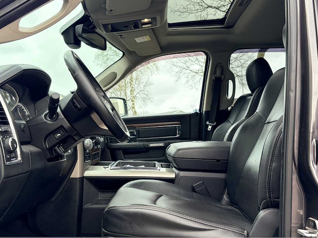 Dodge ram 1500 5.7 hemi grijs kenteken - afbeelding 24 van  25
