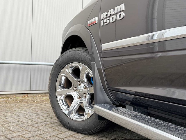 Dodge ram 1500 5.7 hemi grijs kenteken - afbeelding 18 van  25
