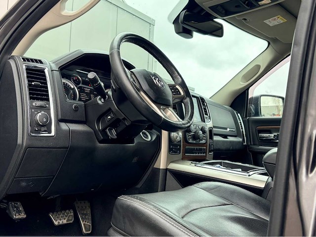 Dodge ram 1500 5.7 hemi grijs kenteken - afbeelding 23 van  25