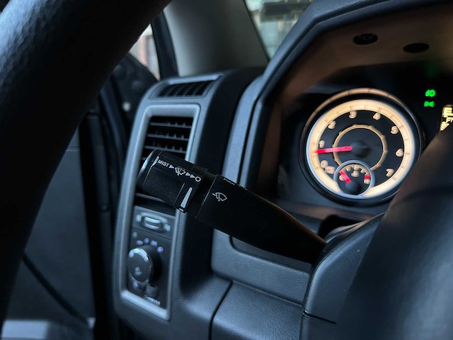 Dodge ram 1500 5.7 hemi v8 2018 6-persoons - afbeelding 14 van  39