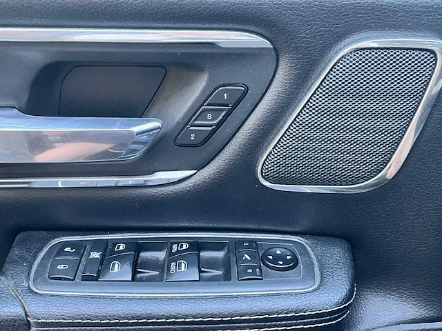 Dodge ram 1500, 5.7 v8 4x4 cc limit, vdb-85-j - afbeelding 3 van  24