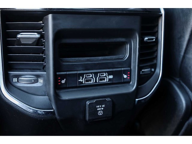 Dodge ram 1500 5.7 v8 4x4 crew cab laramie 2019 lpg - afbeelding 38 van  50