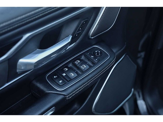 Dodge ram 1500 5.7 v8 4x4 crew cab laramie 2019 lpg - afbeelding 43 van  50