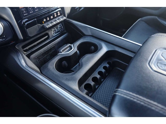 Dodge ram 1500 5.7 v8 4x4 crew cab laramie 2019 lpg - afbeelding 46 van  50