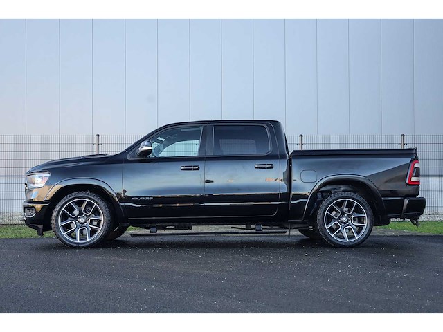 Dodge ram 1500 5.7 v8 4x4 crew cab laramie 2019 - afbeelding 6 van  25