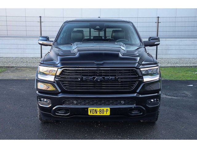 Dodge ram 1500 5.7 v8 4x4 crew cab laramie 2019 - afbeelding 13 van  25