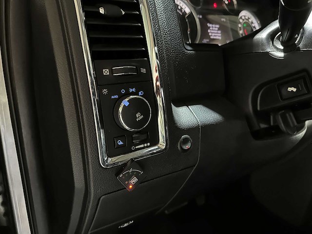 Dodge ram 1500 5.7 v8 4x4 qc 6'4 401pk 2014 lpg (origineel-nl) (btw), vg-248-g - afbeelding 11 van  42