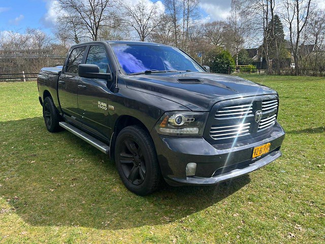 Dodge ram 1500 5.7 v8 qc 6'4 bedrijfswagen - afbeelding 2 van  9