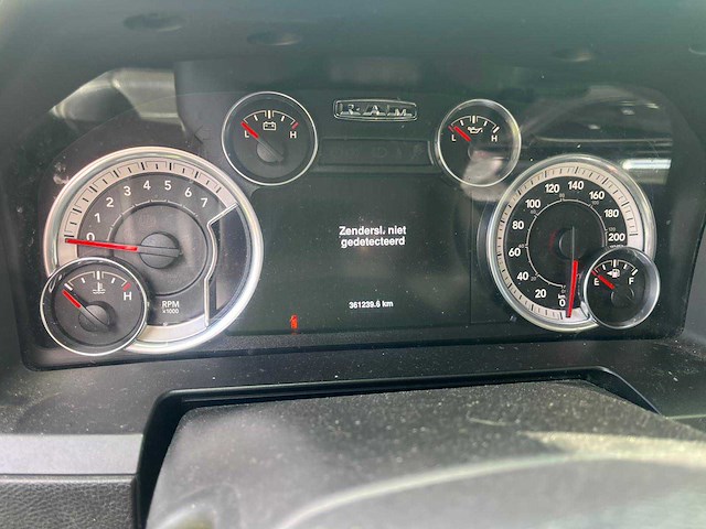 Dodge ram 1500 5.7 v8 qc 6'4 bedrijfswagen - afbeelding 9 van  9