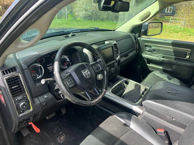 Dodge ram 1500 5.7 v8 qc 6'4 bedrijfswagen - afbeelding 6 van  9