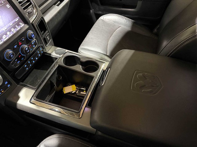 Dodge ram 1500 5.7 v8 quad cab 6'4 401pk 2015 (origineel-nl), vn-540-b bedrijfswagen - afbeelding 28 van  49