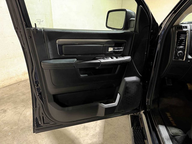 Dodge ram 1500 5.7 v8 quad cab 6'4 401pk 2015 (origineel-nl), vn-540-b bedrijfswagen - afbeelding 34 van  49
