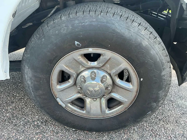 Dodge ram 350 - 2019 - 3500st - heavy duty hemi 6.4l - personenauto - afbeelding 17 van  47