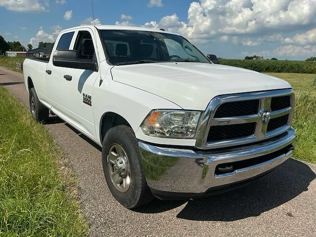 Dodge ram 350 - 2019 - 3500st - heavy duty hemi 6.4l - personenauto - afbeelding 43 van  47