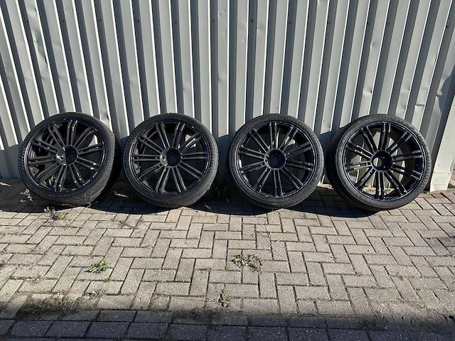 Dodge ram velgen 24" 5x139.7 - afbeelding 1 van  11