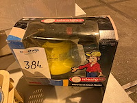 Doe-het-zelf artikelen in plastic krat - afbeelding 6 van  6