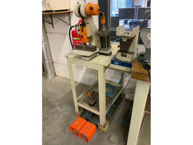 Doedijns pneumatische pers - afbeelding 3 van  9