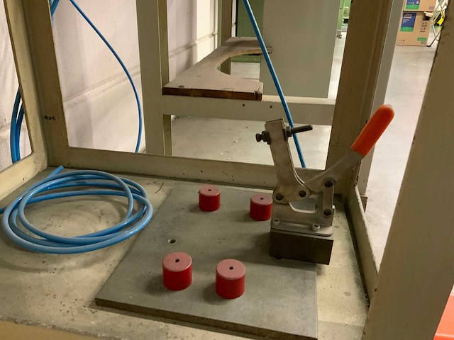 Doedijns pneumatische pers - afbeelding 9 van  9