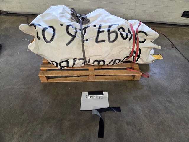 Doelschieten op de stropdas (rood/wit/blauw) - afbeelding 3 van  4