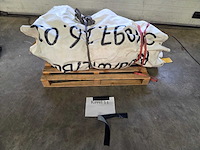 Doelschieten op de stropdas (rood/wit/blauw) - afbeelding 3 van  4