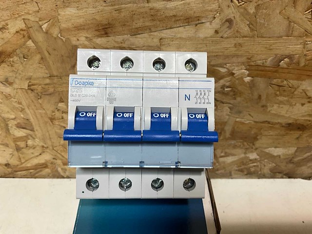 Doepke dls installatieautomaat c karakteristiek 16a 4p 3 beveiligd incl nul 4te (3x) - afbeelding 4 van  6