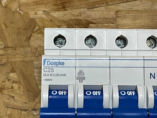 Doepke dls installatieautomaat c karakteristiek 16a 4p 3 beveiligd incl nul 4te (3x) - afbeelding 5 van  6