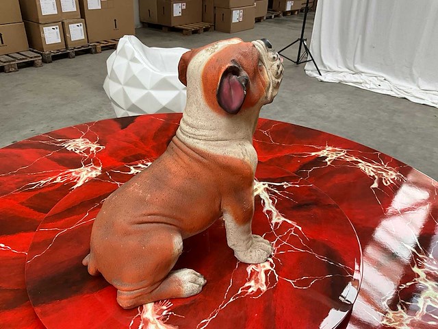 Dog statue - afbeelding 3 van  3