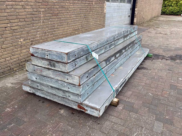 Doka frami xlife bekistingspaneel 3.30m (6x) - afbeelding 1 van  6