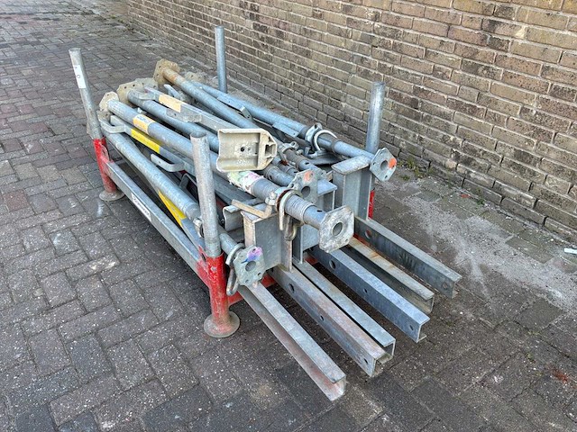 Doka stempels en leuningstaanders - afbeelding 2 van  5