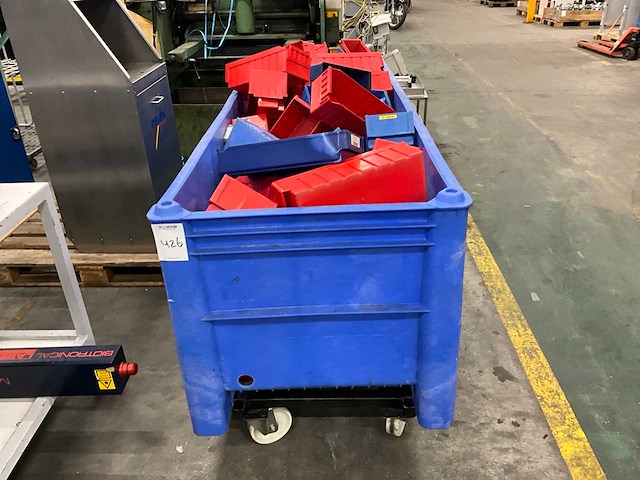 Dolav palletbox en voorraad grijpbakken - afbeelding 2 van  4