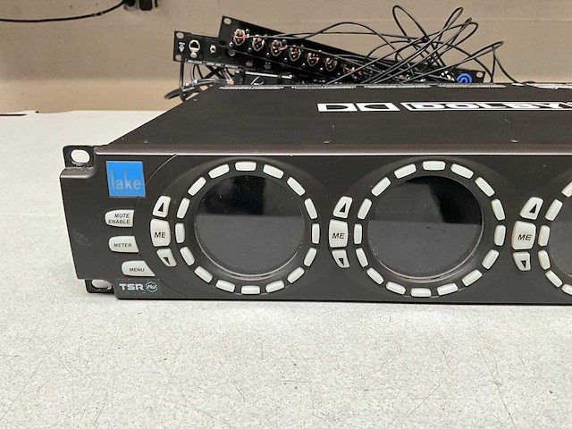 Dolby lake lp4d12 4-in/12-out loudspeaker processor - afbeelding 4 van  6
