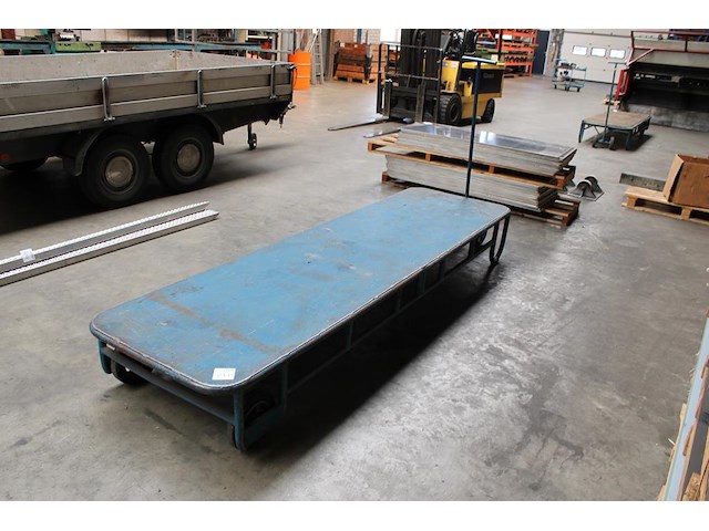 Dollie met kar met afmeting 284 x 80 x 36 cm. - afbeelding 1 van  3