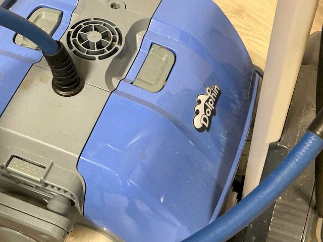 Dolphin m400 zwembadrobot - afbeelding 3 van  5