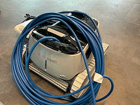 Dolphin scoop smart zwembadrobot - afbeelding 4 van  6