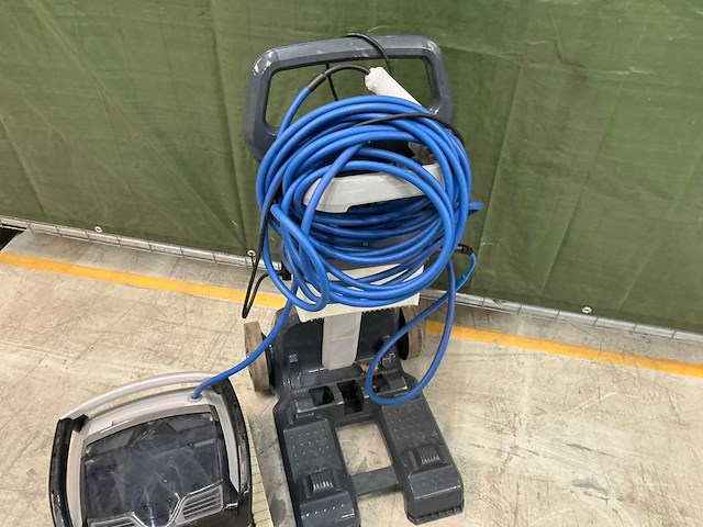 Dolphin ultimate smart zwembad zuigrobot - afbeelding 3 van  9